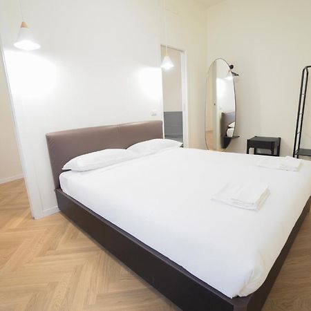 Brera Livings - Luxury Apartment, Full City Center Милано Екстериор снимка