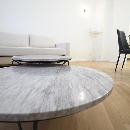 Brera Livings - Luxury Apartment, Full City Center Милано Екстериор снимка