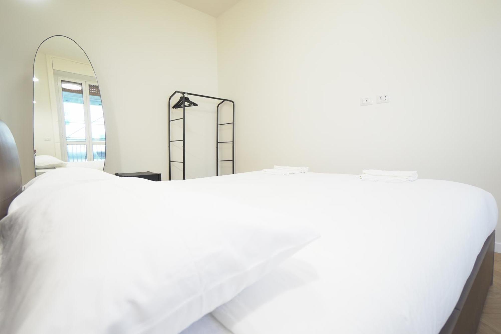 Brera Livings - Luxury Apartment, Full City Center Милано Екстериор снимка